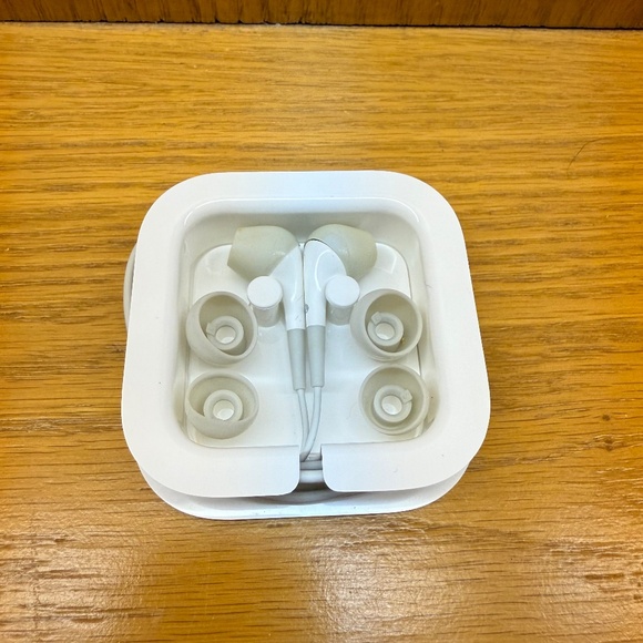 Apple "iPod In-Ear Headphones" - Rare Vintage 2004 - Picture 3 of 3